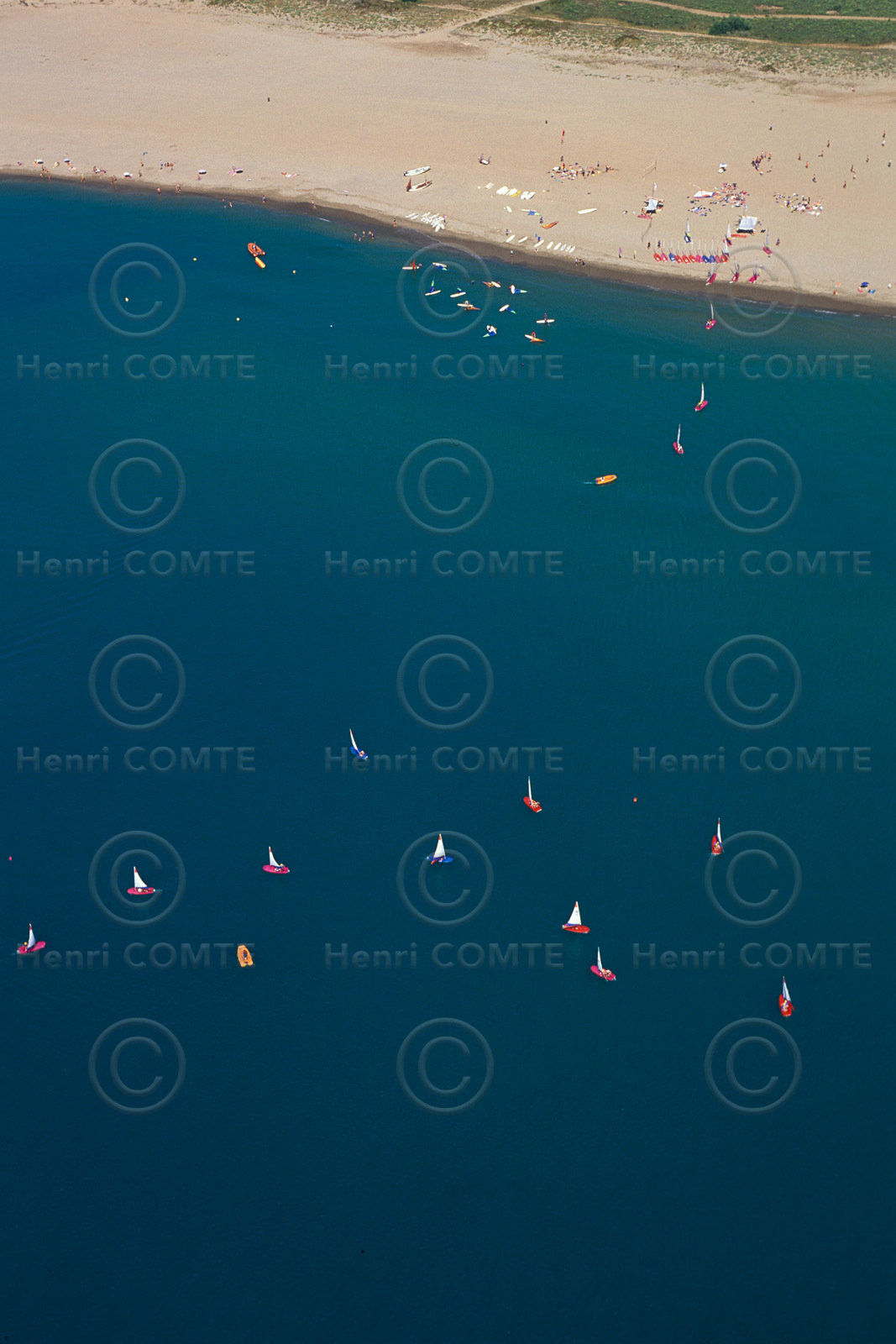 Plage et voiliers
