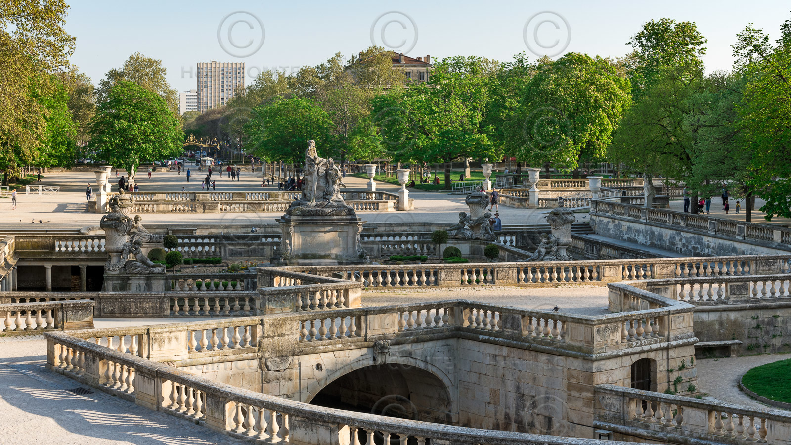 Nîmes