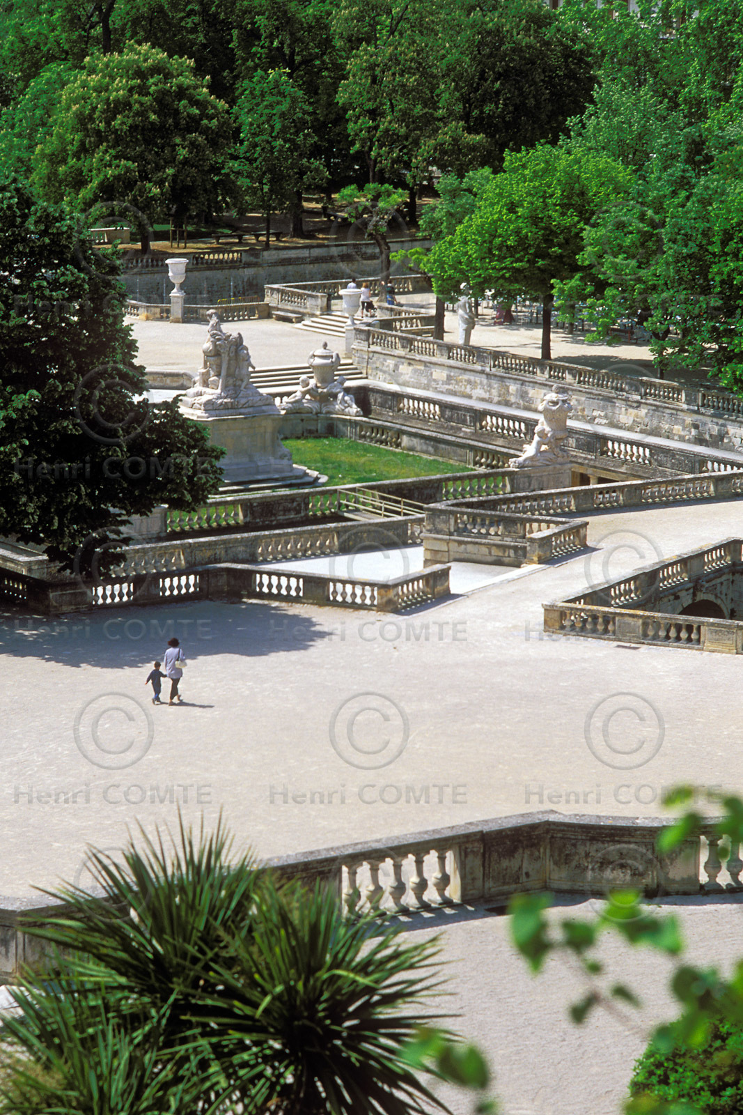Nîmes