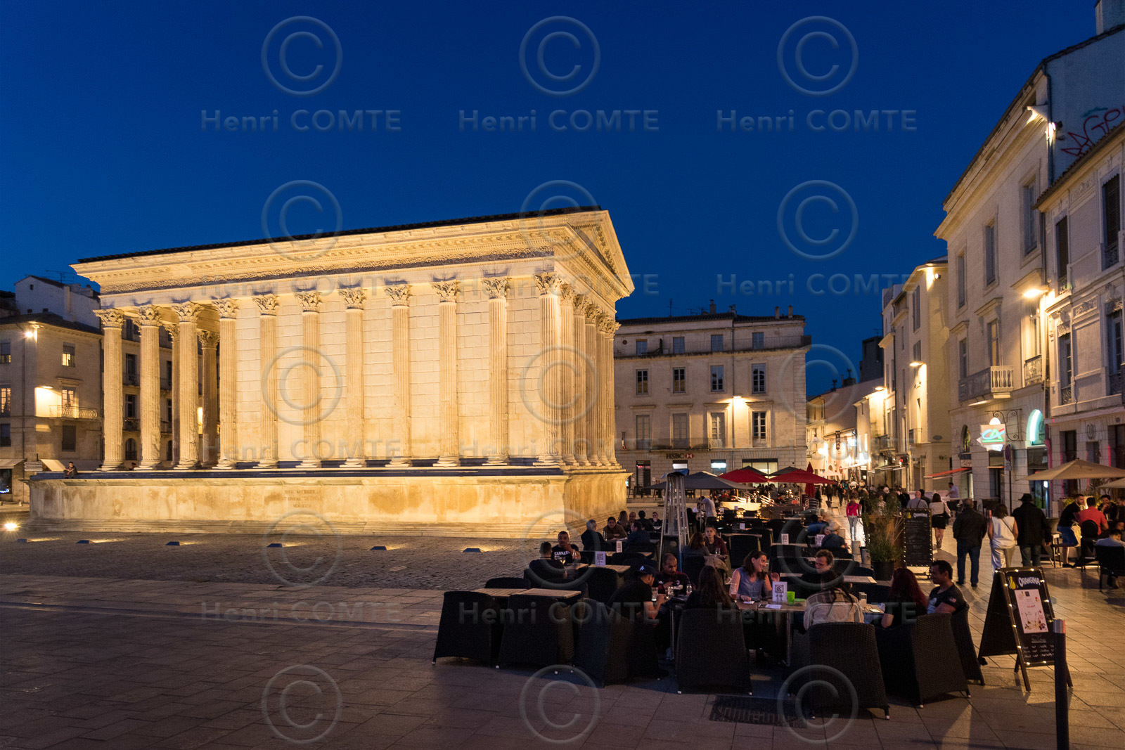 Nîmes