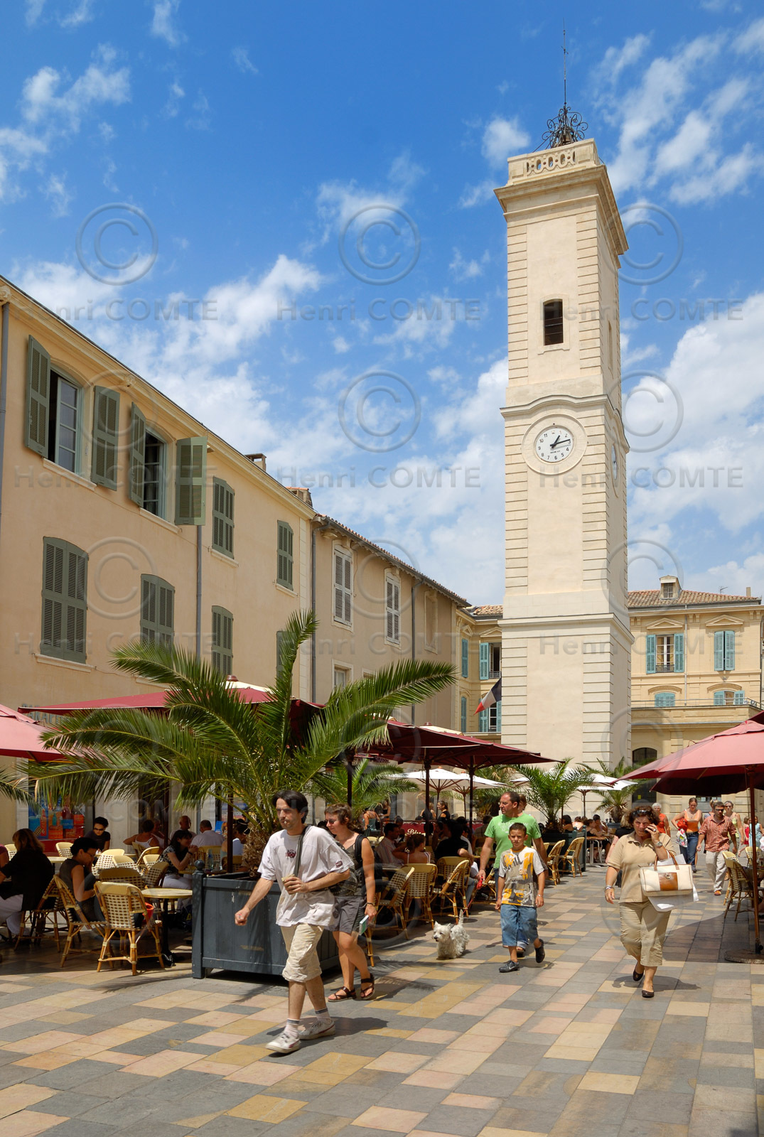 Nîmes